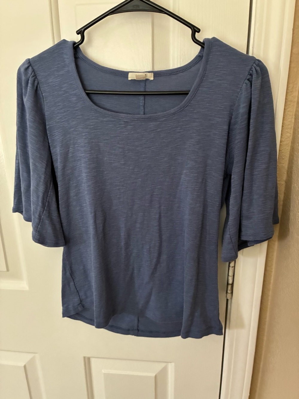 NIC+ZOE Slate Blue Scoop Neck Short Puff Sleeve Top